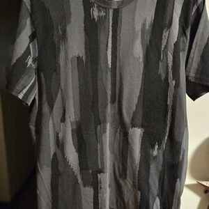 Hollister Black & Gray Abstract Brushstroke Short Sleeve Tee